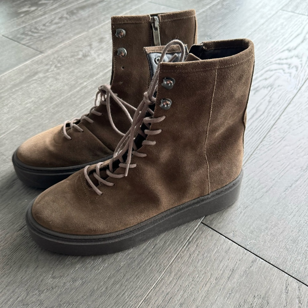 Aquatslia suede boots - Picture 3 of 5